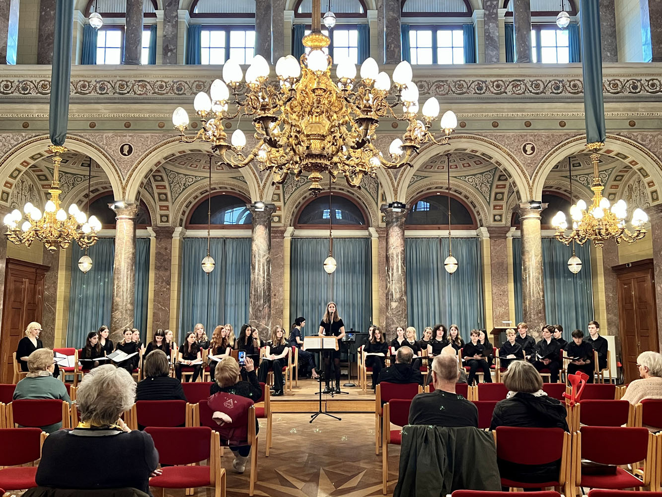 Choir performing in the Marmorsaal