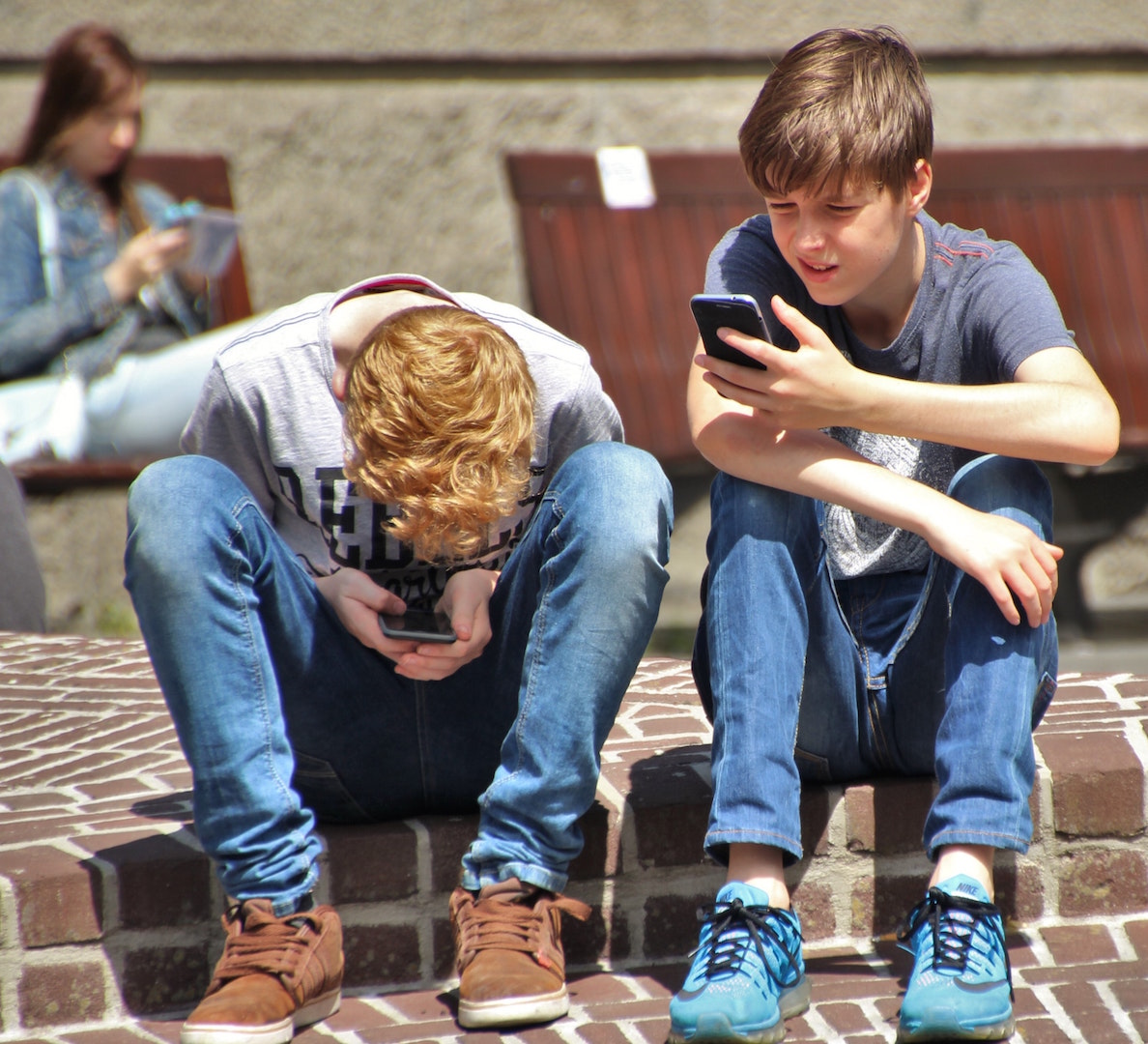 boys on phones