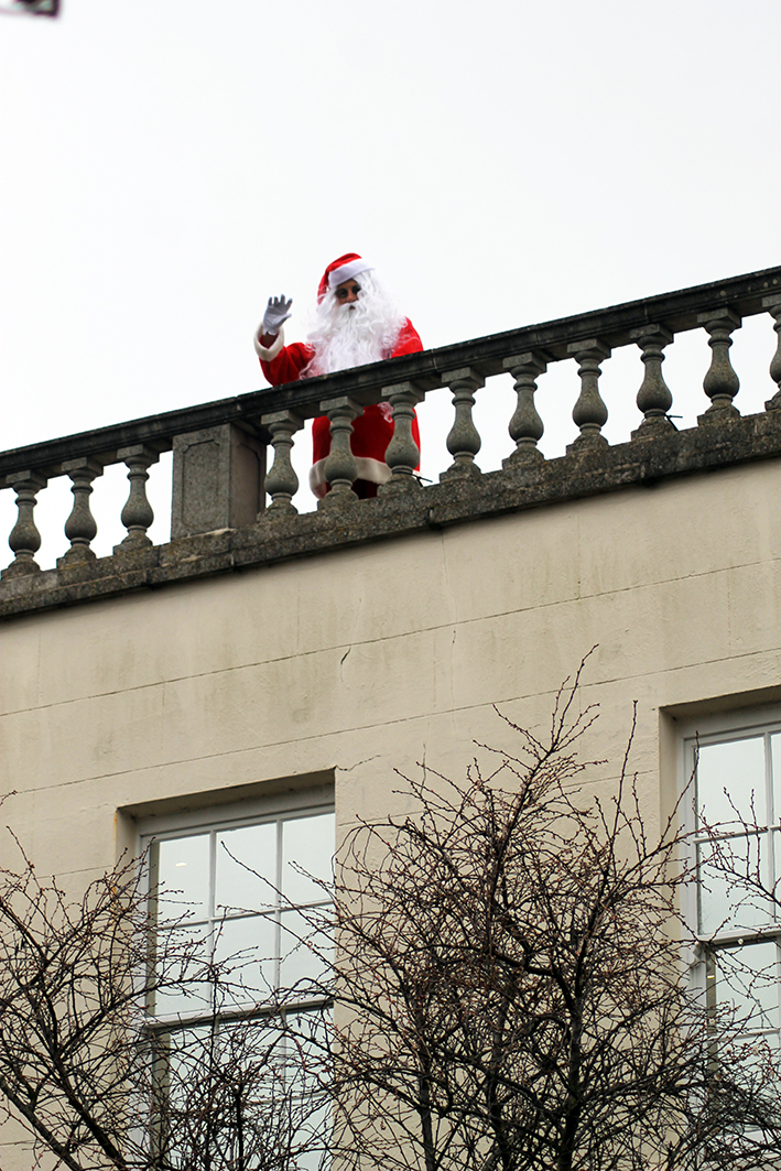 santa on roof