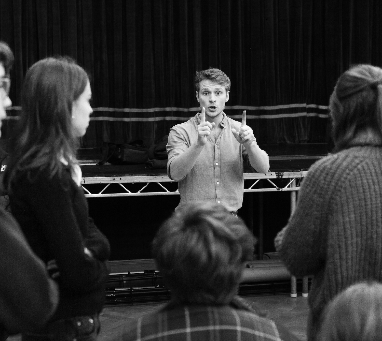 Michael Glen rehearses Macbeth