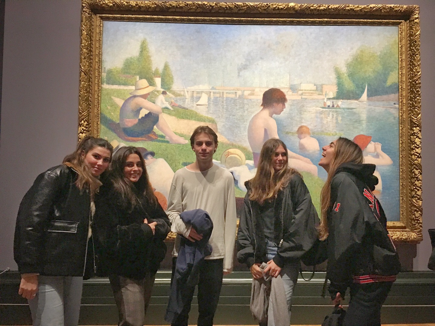 Kids in front of Seurat