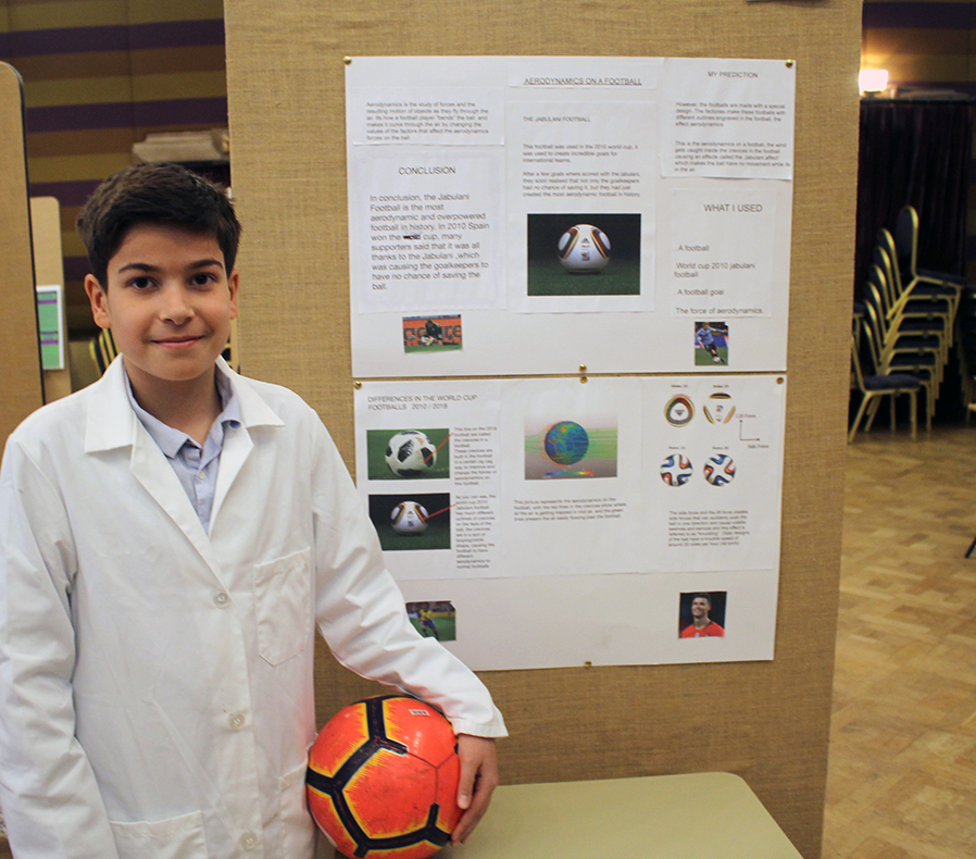 Football%2011s%20Science%20fair%20experiment.jpg