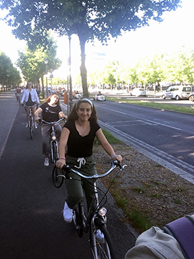 Girls%20cycling%20in%20Berlin.jpg