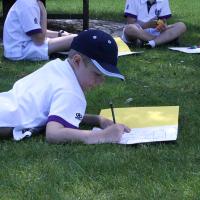 PP3s reading in the shade