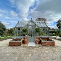10s Kew Trip 2025