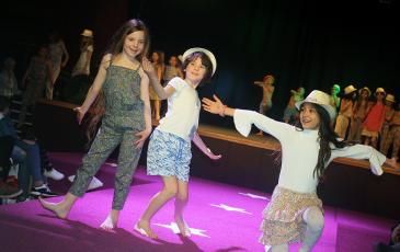 Fashion show article